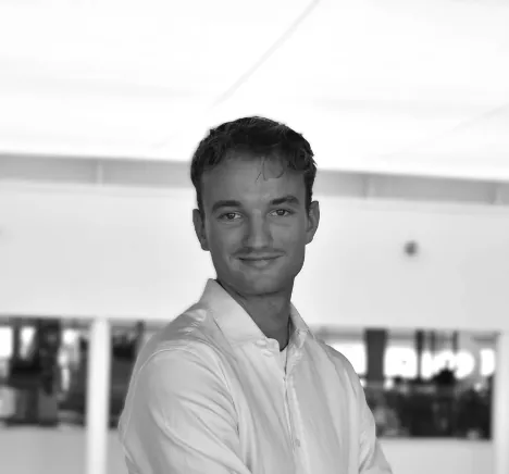 Jens Bachmann, M&A Analyst, München